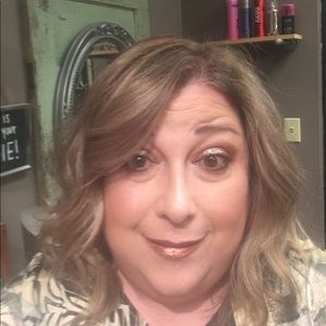 Meet your Posher, Christine